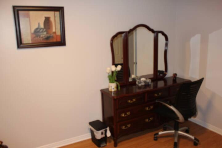 Leila'S Place-Basement Apartment In Private Home Gatineau Extérieur photo